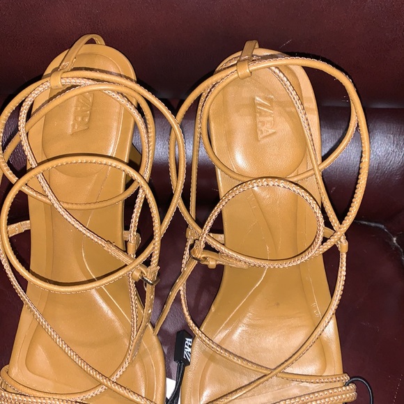 NWT Zara Leather Strappy Sandals - Picture 7 of 16